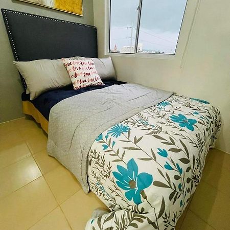 Lovely 2 bedroom condo unit Iloilo Esterno foto