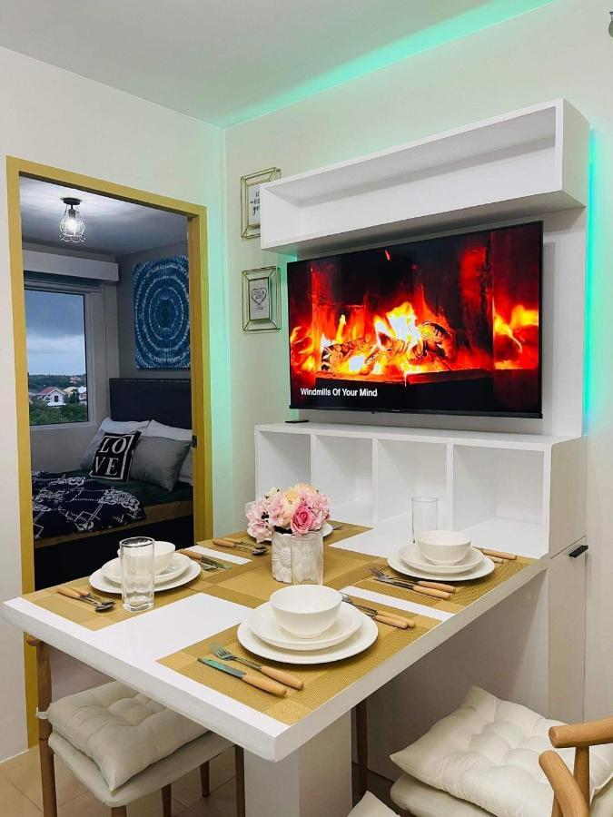 Lovely 2 bedroom condo unit Iloilo Esterno foto